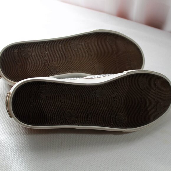 Tommy Bahama Slip On Striped Nautical Boat Sneakers, Size 8, NWOT - Picture 9 of 10